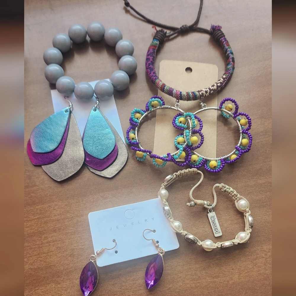 Jewelry bundle 5/$25